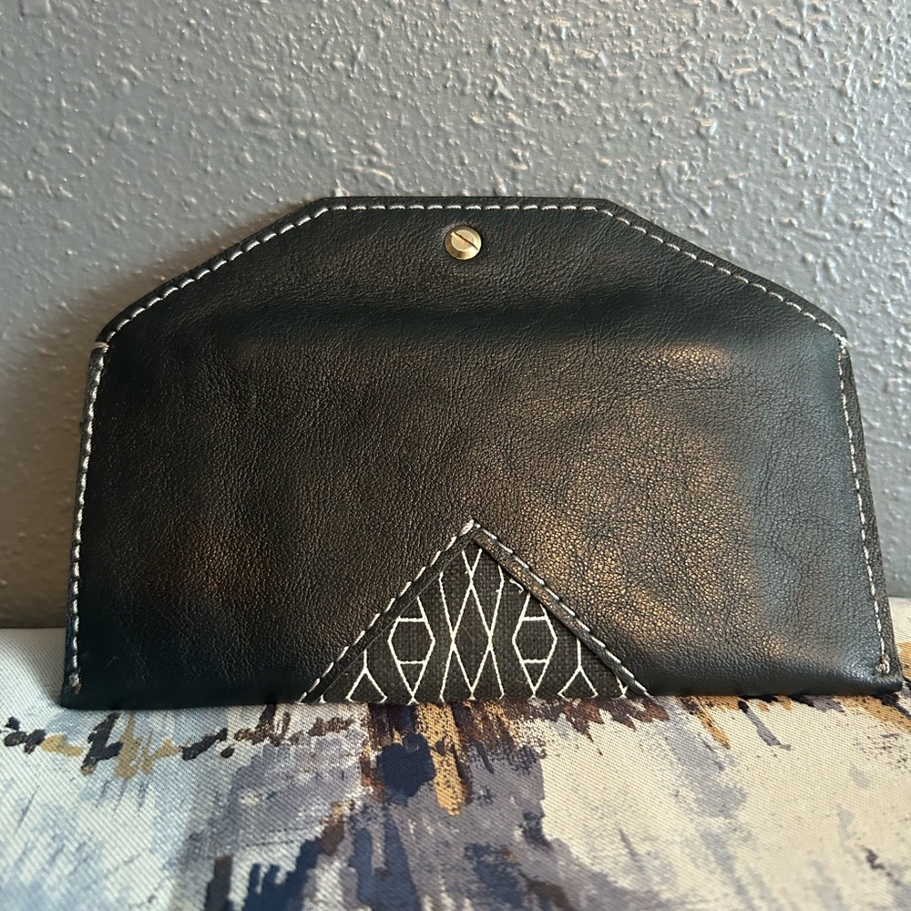 WAYAWAYA Black Leather Wallet - Picture 2 of 5